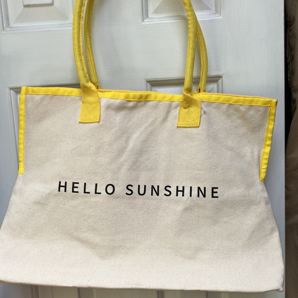 14x18.5x6.5” brandnew canvas bag, double tubular handle.Removable bottom insert.